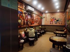 大堂-广信牛奶甜品世家(台东店)