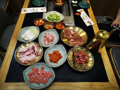-臻牛烤肉