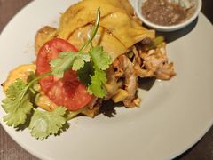 -大头虾越式风味餐厅(光明广场店)