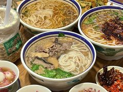 -云阿蛮云南生烫牛肉米线(奉贤路店)