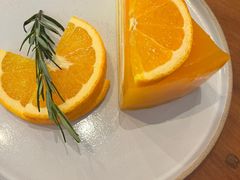 -Chom Cafe and Restaurant