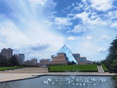 -上海市龙华烈士陵园