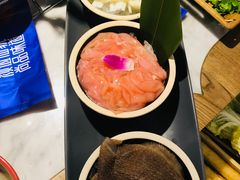 -尚尚仙·酸汤猪手·猪肚鸡火锅(华联万柳购物中心店)