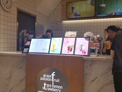 -CoCo都可(宝龙店)