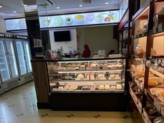 -红宝石·鲜奶小方·海派西点房(金杨店)