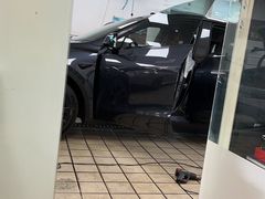 -车水马龙3M汽车贴膜冠军店隐形车衣改色膜(漕宝路中环店)