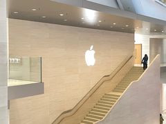 -Apple零售店(玄武湖店)