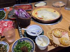 -洱火云南酸菜牛肉火锅(石景山当代商城店)