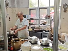 -茅屋大酒店