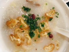 荔湾艇仔粥-卓粤拉肠(红庙店)