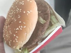 -麦当劳(呼市新华东街店)