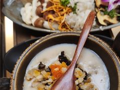 -老牌坊云南鱼豆花火锅(哈西万达店)