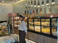 面包甜点陈列柜-皇后饼店(财富广场店)