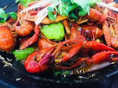 -虾弄弄海派小龙虾·牛羊蝎子火锅