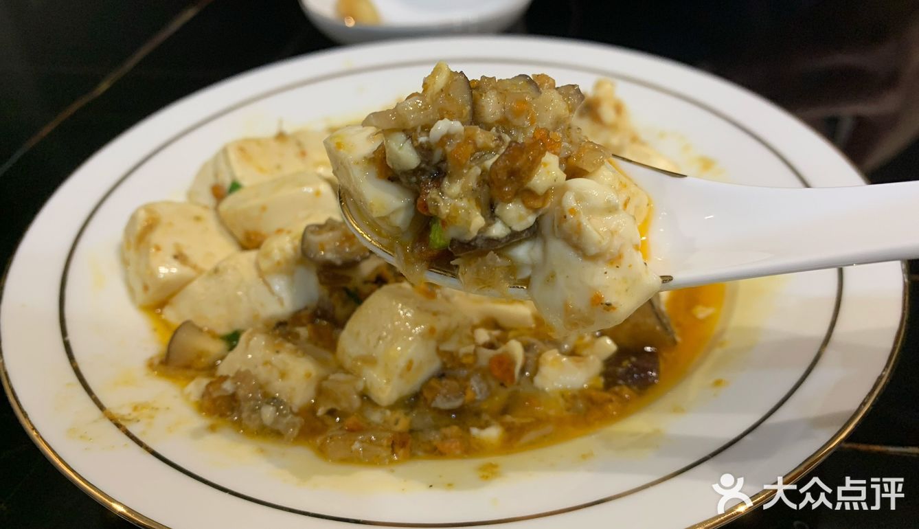 那时候黄焖鸡刚刚兴起，味道好分量足