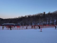 -亚布力新体委滑雪场