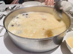 招牌松茸清汤底-洋房火锅(新天地店)