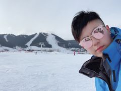 景点-丝绸之路山地度假区滑雪场