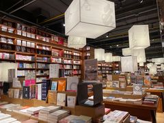 -上海三联书店READWAY(华中首店)