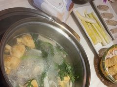 -喃喃椰·糟粕醋·椰子鸡火锅(七堡花园店)