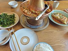 土司铜锅油焖鸡-金孔雀德宏傣味餐馆(魏公村店)