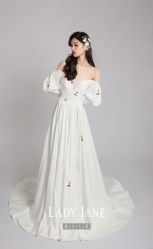 -Lady  Jane高端婚纱礼服馆