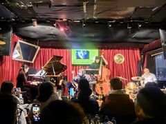 -东岸Cafe 爵士俱乐部