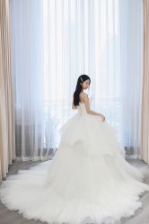-台湾蔡美月婚纱租赁