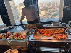 -唐拉雅秀酒店-西锦汇空中BBQ·思创餐厅
