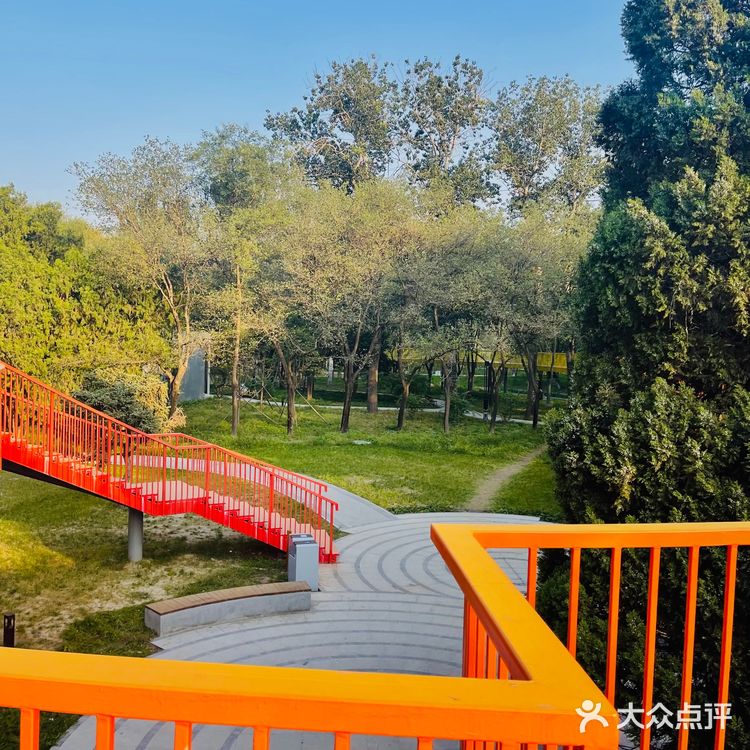 北京｜曾经的游乐园久违的摩天轮已免费重开