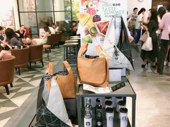 大堂-星巴克臻选(广州东山锦轩店)