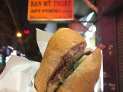 -Bánh Mì Huynh Hoa