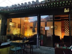 -脚下咖啡·CHILL酒馆(灵光东巷店)