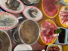 -四囍码头海鲜烧烤自助火锅(外滩南京东路悦荟广场店)