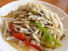 雪菜芦苇根炒肉-品鲜村农家菜·阳澄湖大闸蟹(总店)