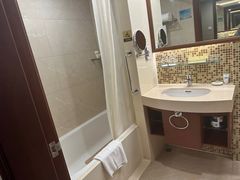 -汕尾巴黎半岛酒店