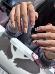 -丽心自助美甲美睫