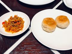 餐前鲜肉月饼-杭州西子湖四季酒店·金沙厅