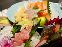 -铭牛烧肉·和牛海鲜自助(高新月牙湖店)