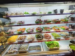 自助取餐区-马路牙子地桌烤肉(工体店)