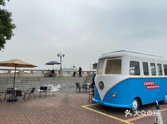 江边散步惊喜发现的面店