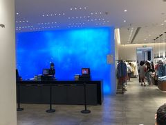 -URBAN REVIVO(西安Momopark店)