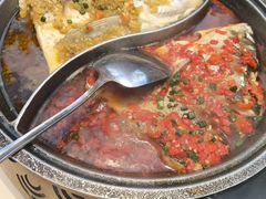 -阿瓦山寨·湘菜现炒·剁椒鱼头王(咸阳总店)