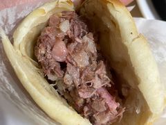 精品驴肉火烧-闫家驴肉老店(华电一校店)
