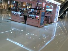 -4inlook美目美佳隐形眼镜店(恒隆广场店)