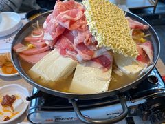部队火锅-郑阿姨的家·이모네·韩料&烤肉(武川路店)