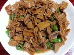 -芦茨金富饭庄·25年老字号·专做稻草鸡