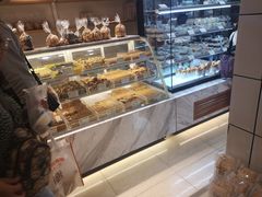 面包甜点陈列柜-老大昌(淮海中路店)