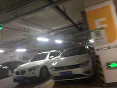 -万象城-停车场