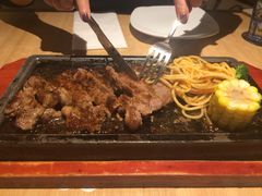 -必胜客(WOW中心城店)